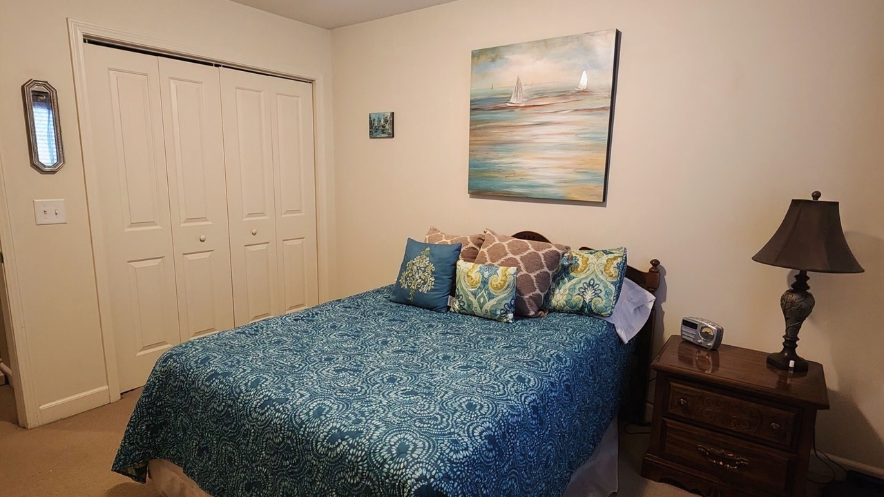 Photo of Bedroom in Hurwood Heights