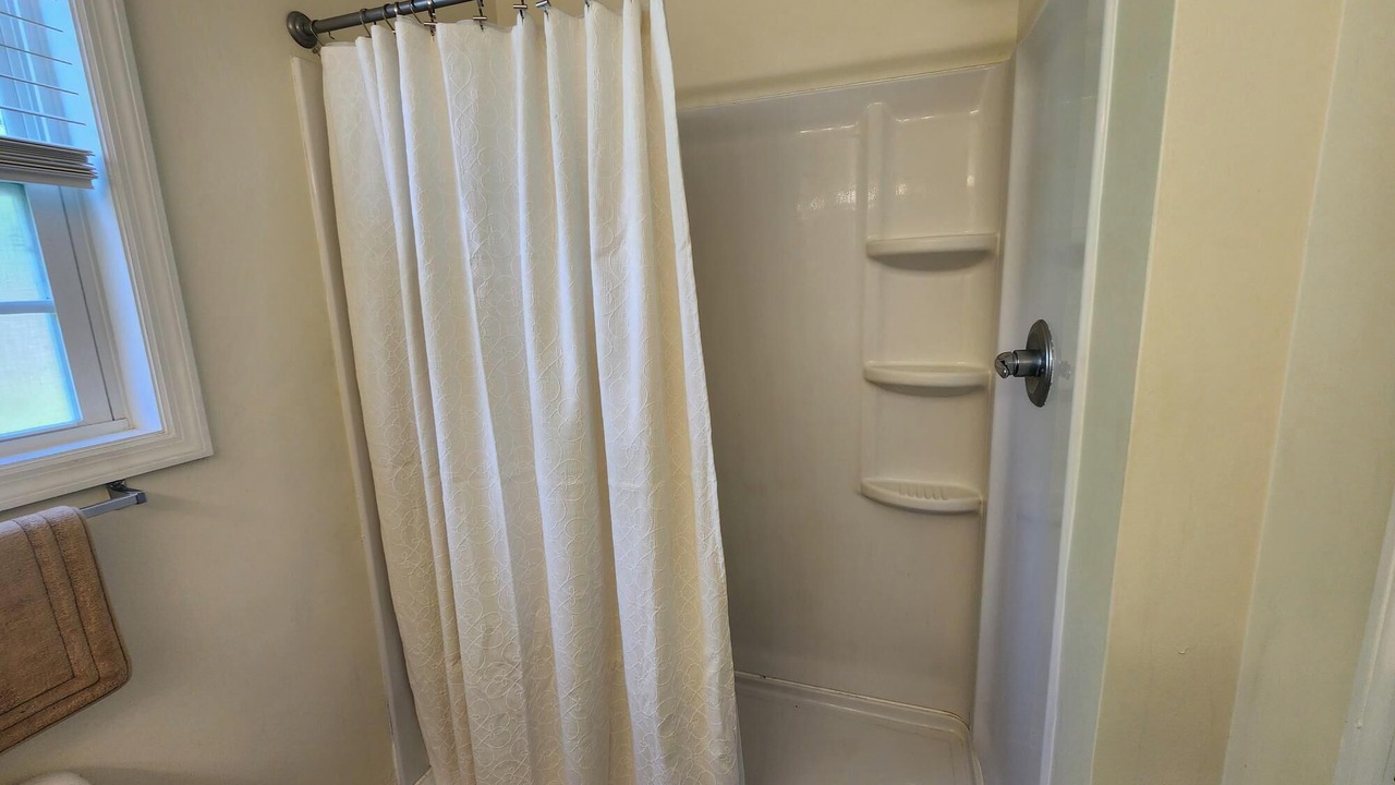 Photo of Bathroom in Hubert
