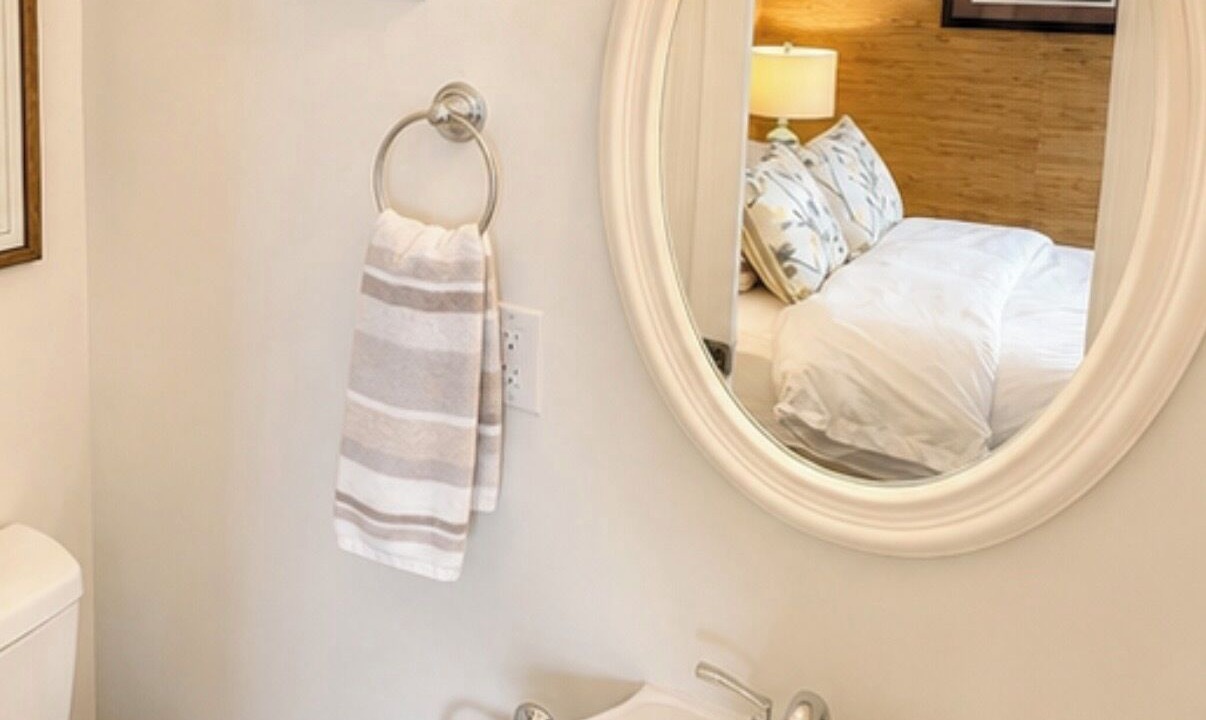 Photo of Bathroom in Gulf Stream Estates