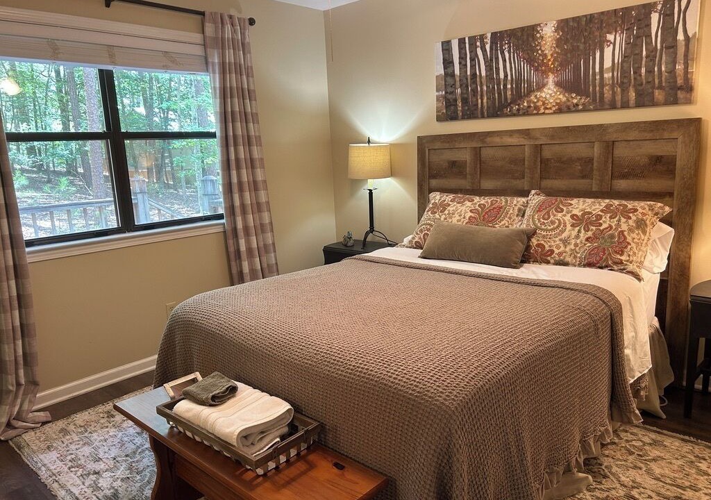 Photo of Bedroom in Pickwick Dam