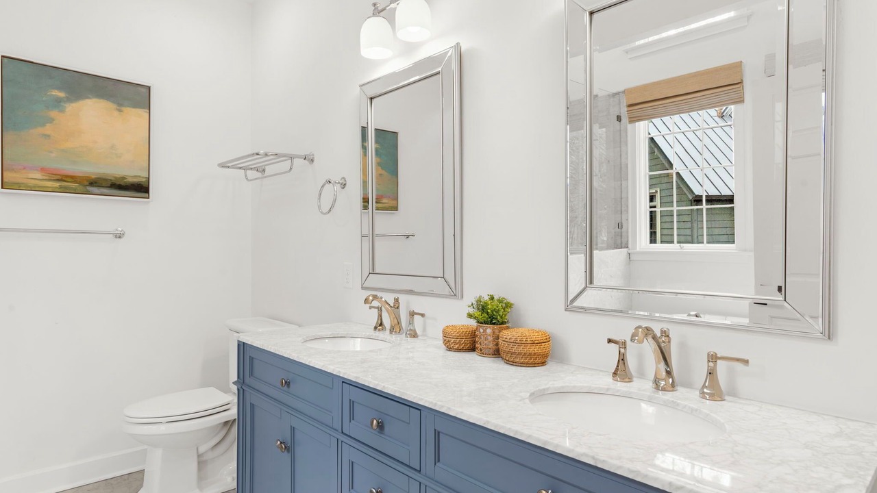 Photo of Bathroom in Vanderhorst Plantation