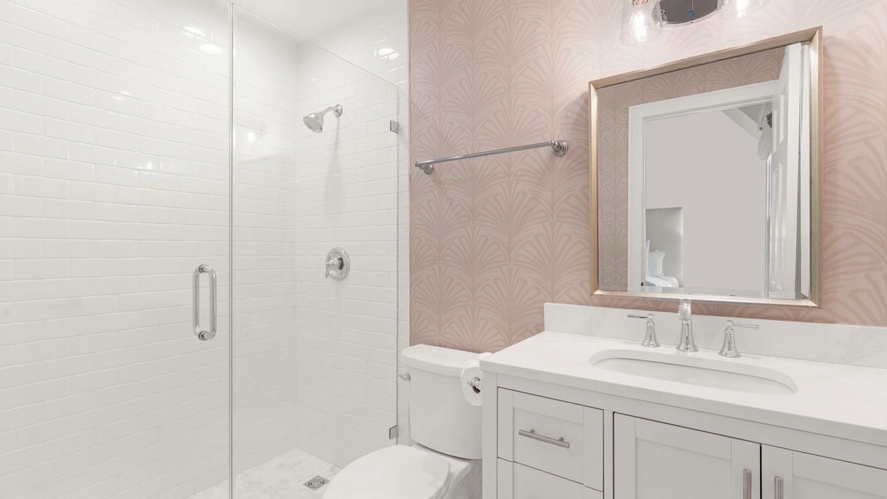 Photo of Bathroom in Vanderhorst Plantation