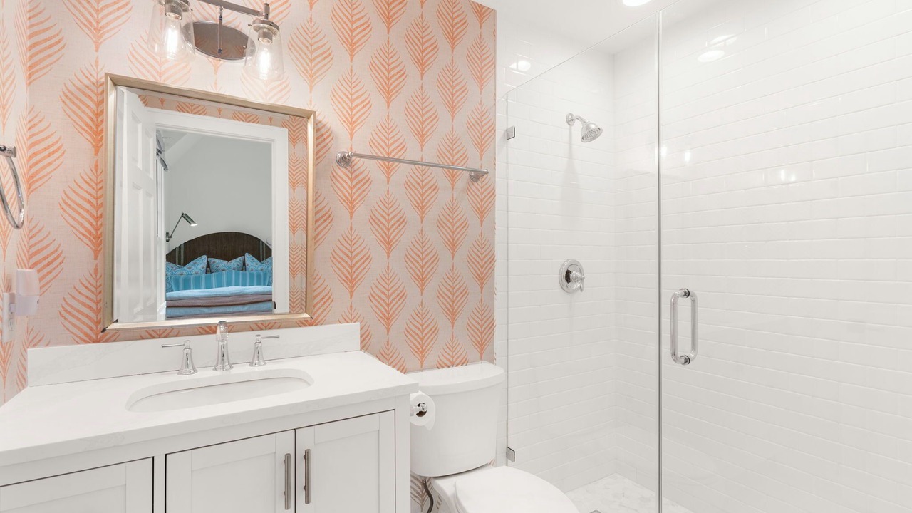 Photo of Bathroom in Vanderhorst Plantation