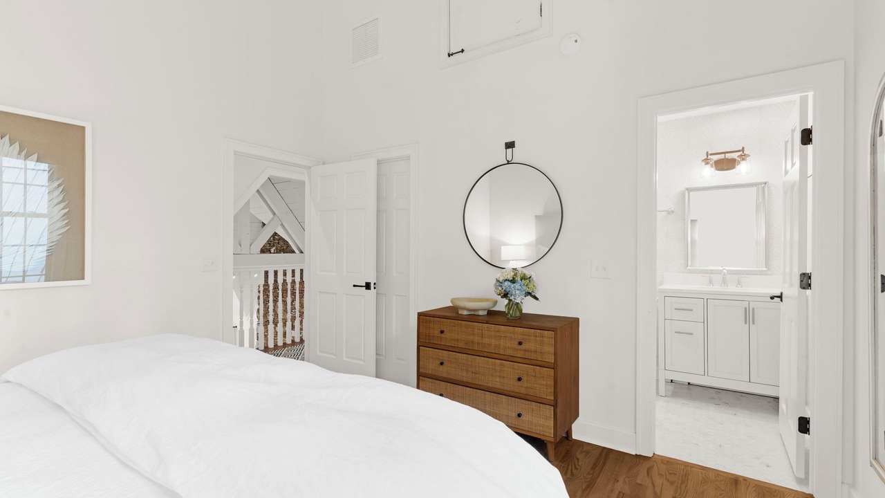 Photo of Bedroom in Vanderhorst Plantation