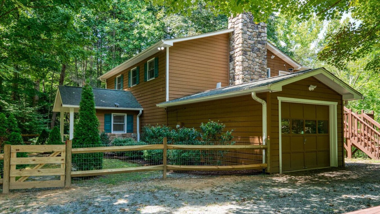 Photo of Outdoor in Lake Lure