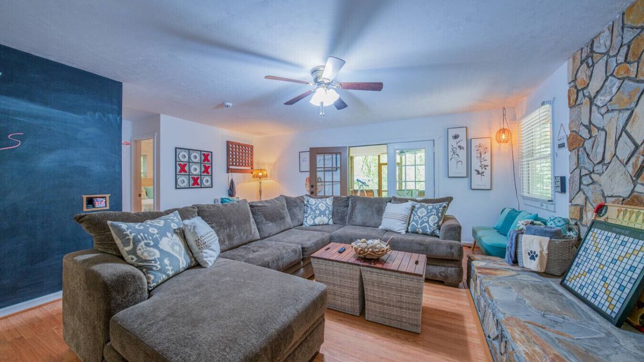 Photo of Livingroom in Lake Lure