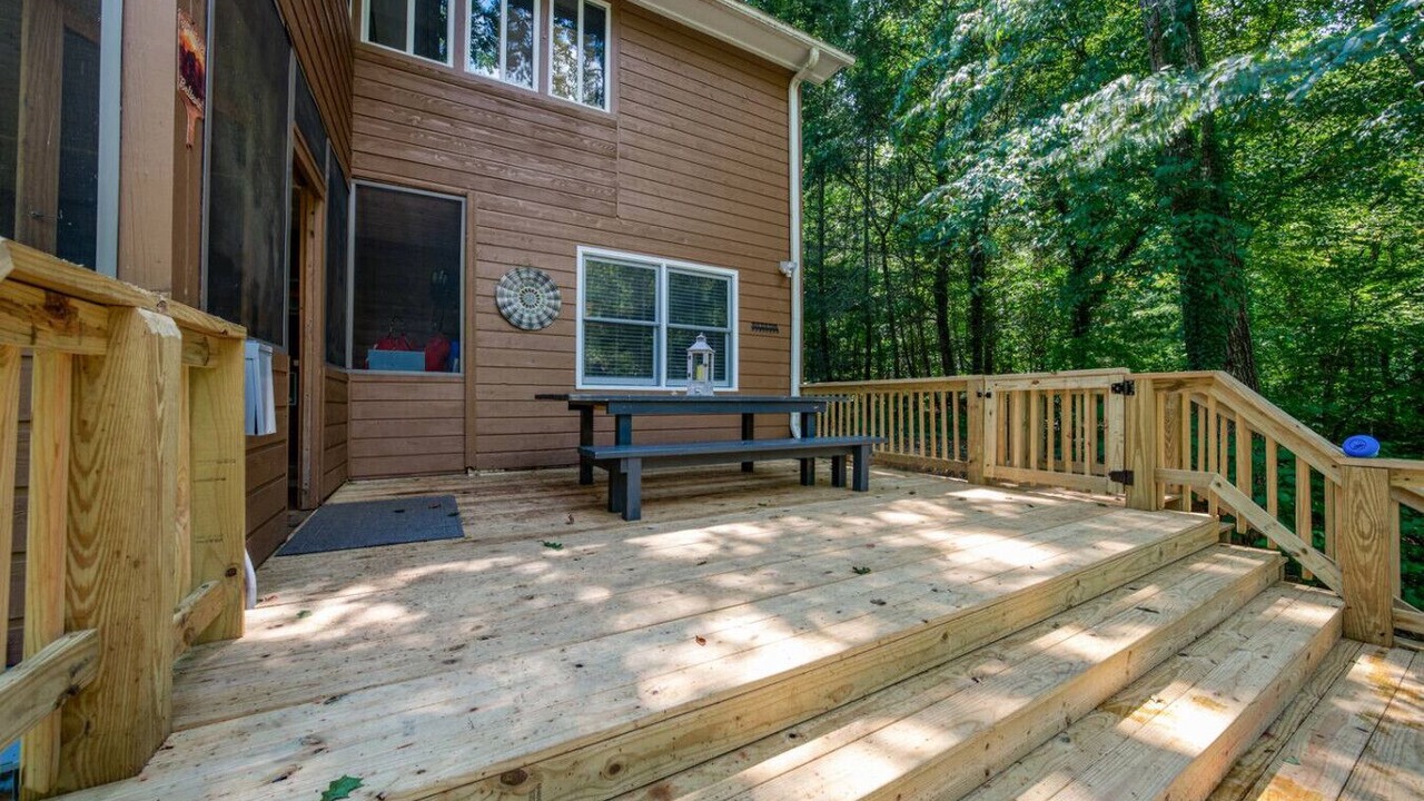 Photo of Patio Balcony in Lake Lure