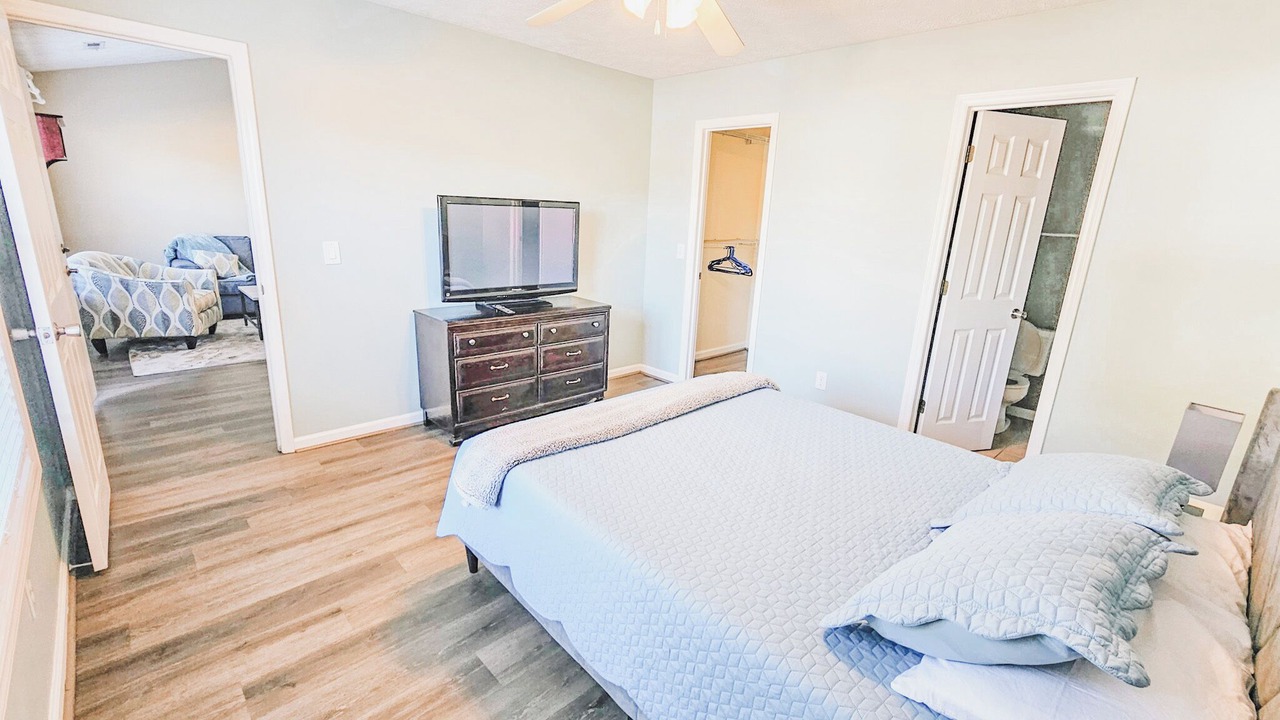 Photo of Bedroom in Murraysville