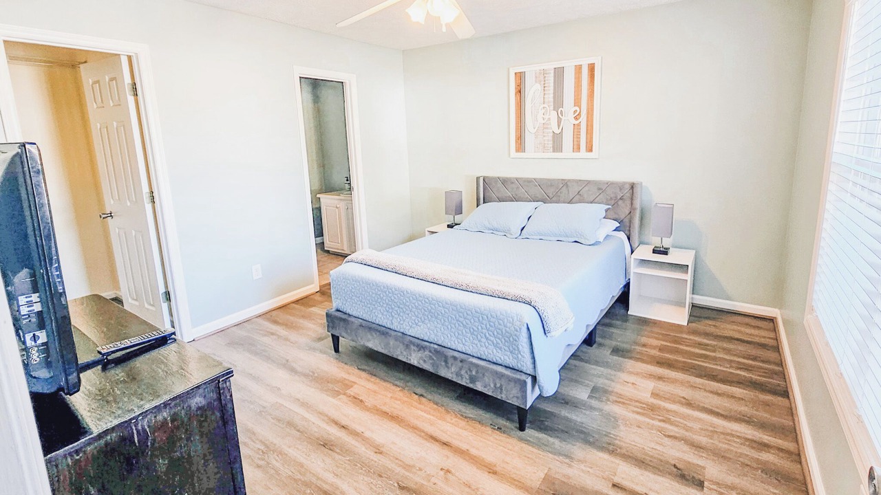 Photo of Bedroom in Murraysville