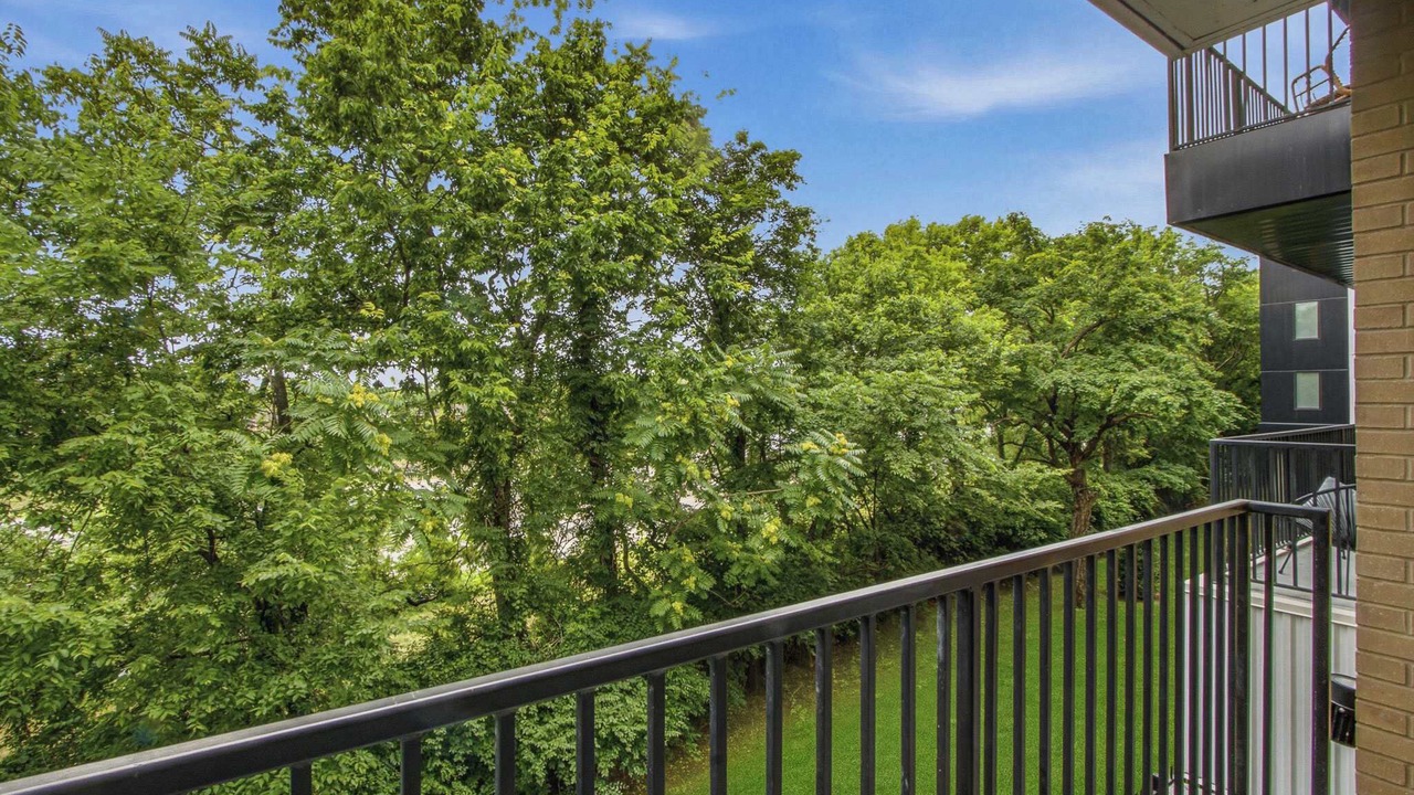 Photo of Outdoor in Rolling Mill Hill