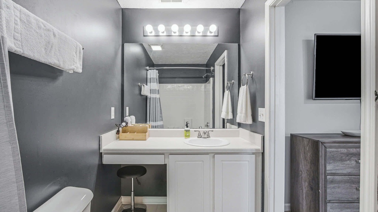 Photo of Bathroom in Nashboro Village