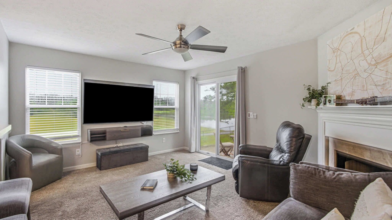 Photo of Livingroom in Nashboro Village