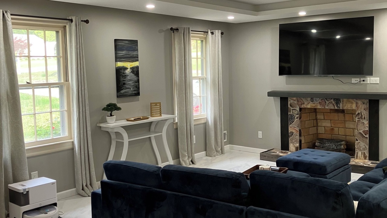 Photo of Livingroom in Northeast Raleigh
