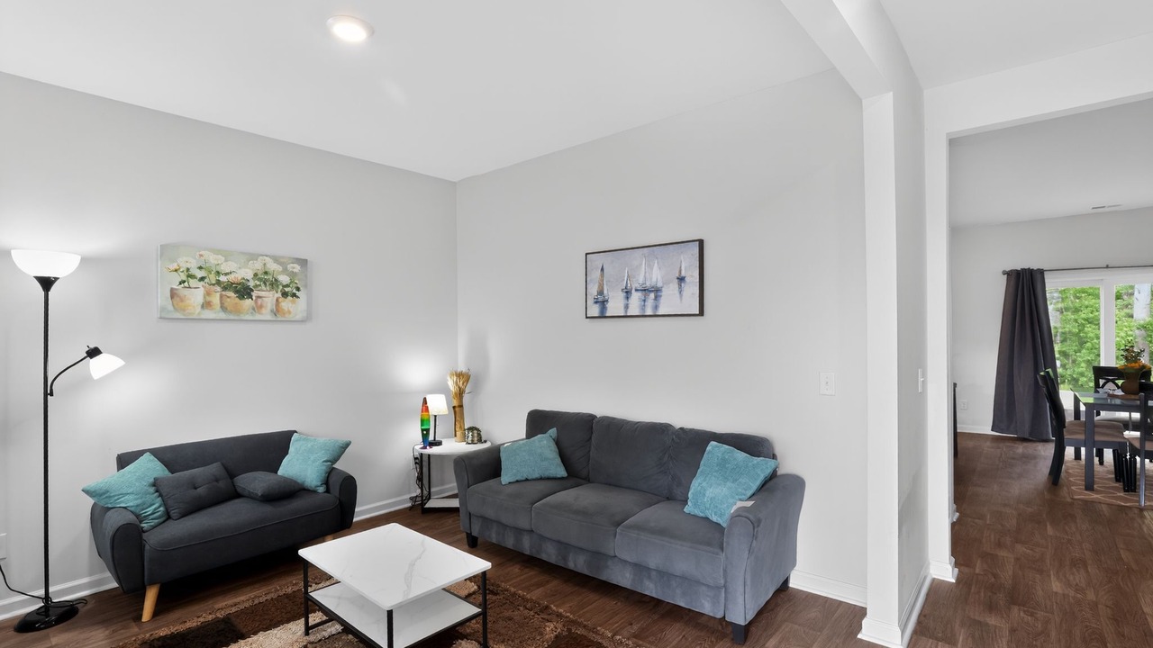 Photo of Livingroom in Port Wentworth