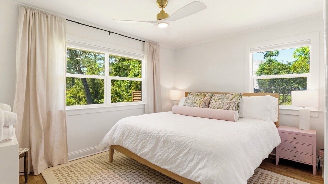 Photo of Bedroom in Bayshore