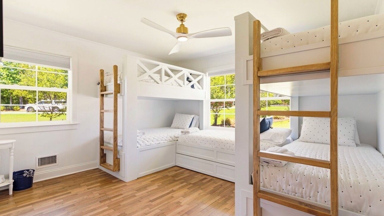 Photo of Bedroom in Bayshore