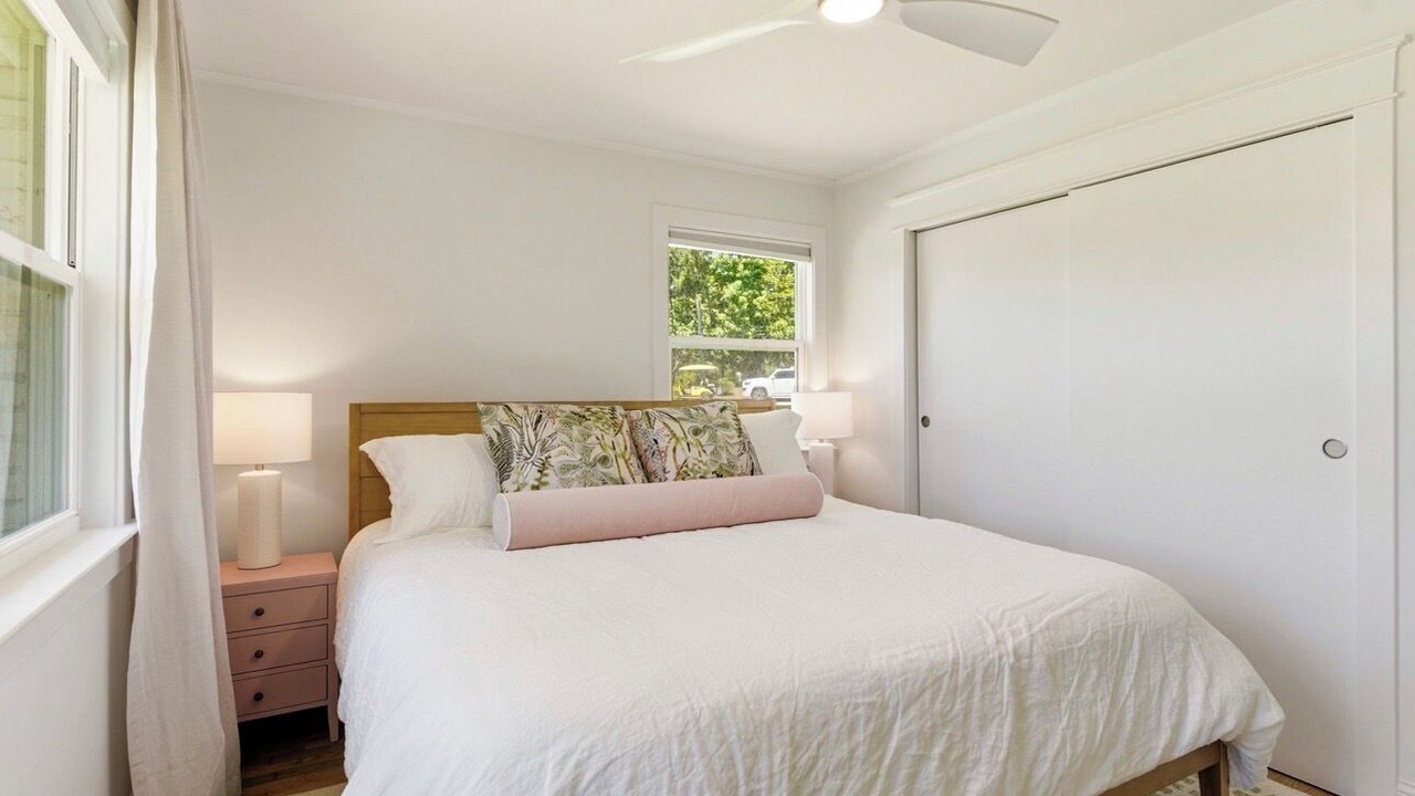 Photo of Bedroom in Bayshore