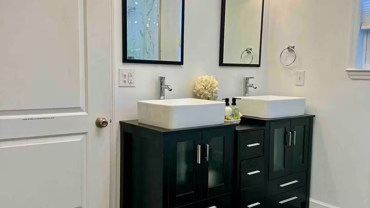Photo of Bathroom in Hickory Shadows