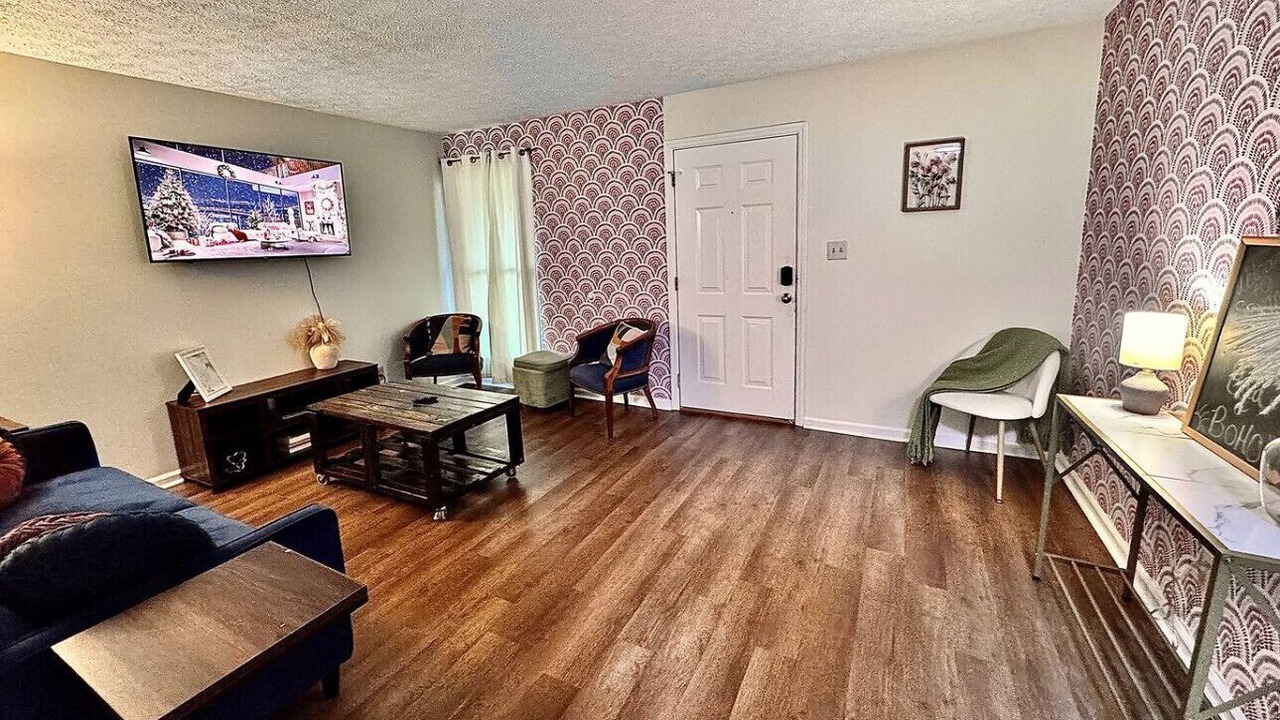 Photo of Livingroom in Pooler