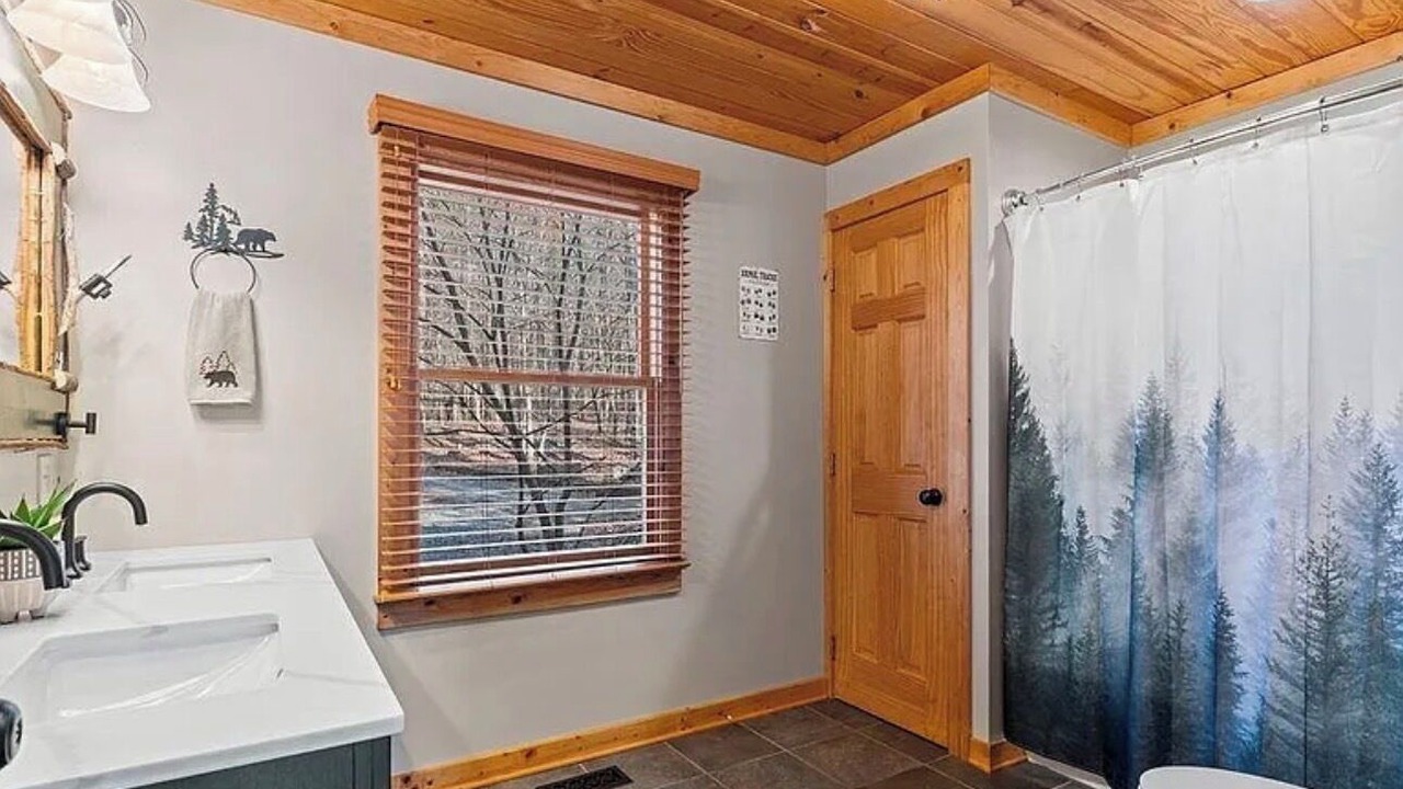 Photo of Bathroom in Mentone