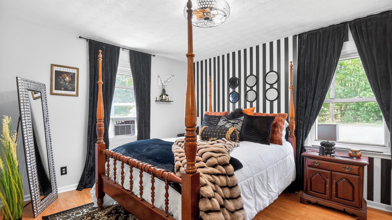 Photo of Bedroom in North Newport News