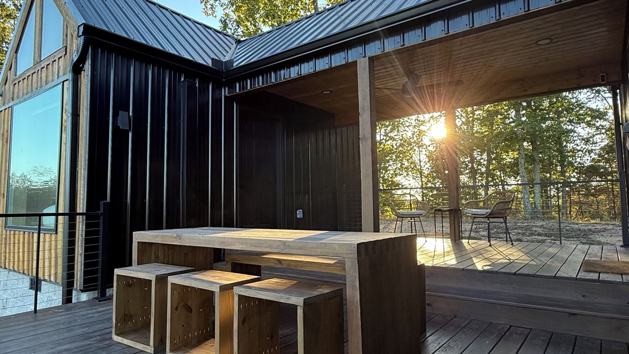 Photo of Outdoor in Lobelville