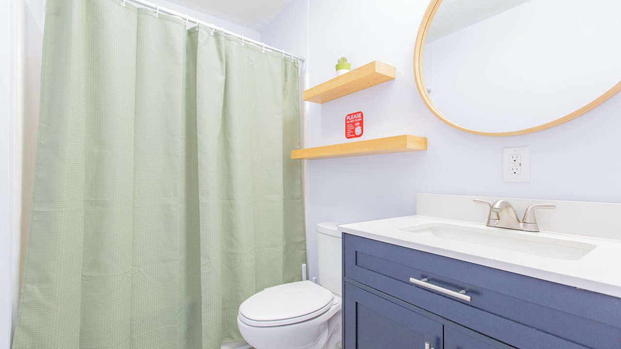 Photo of Bathroom in Midway