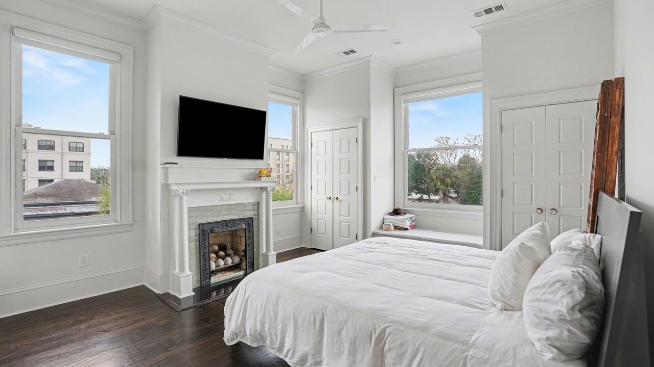 Photo of Bedroom in Metropolitan