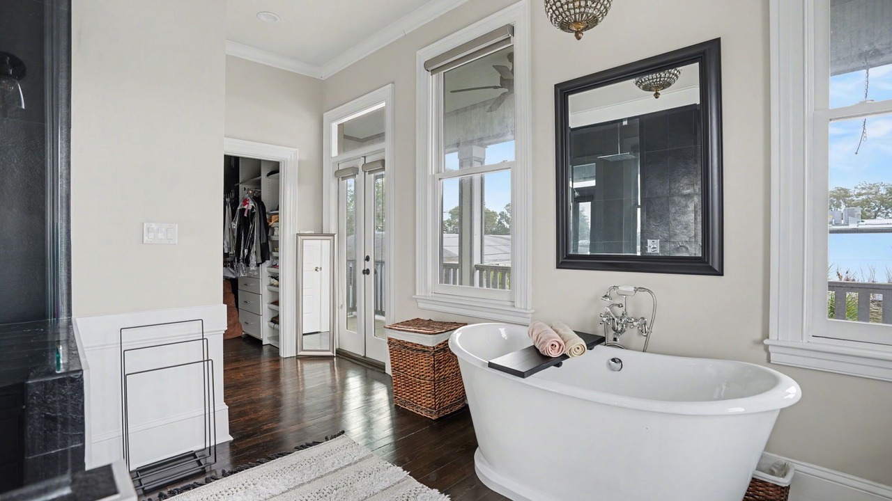 Photo of Bathroom in Metropolitan