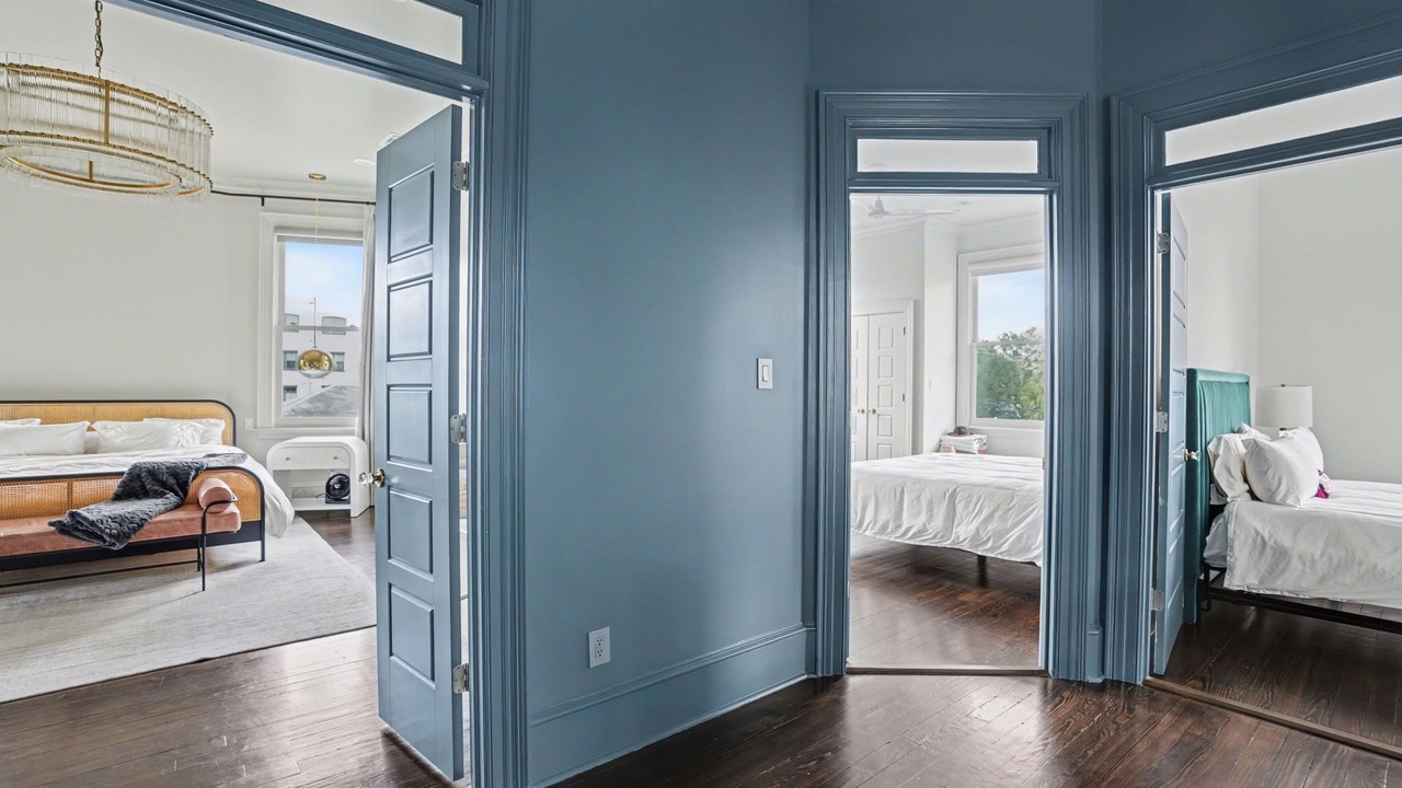 Photo of Bedroom in Metropolitan