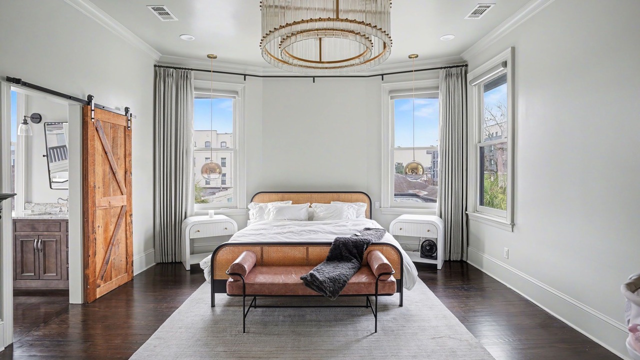 Photo of Bedroom in Metropolitan