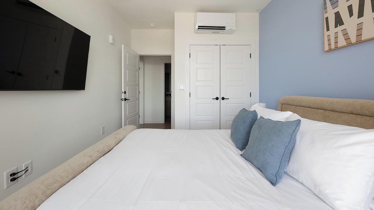 Photo of Bedroom in Eighth Avenue