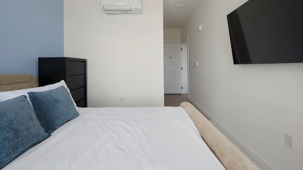 Photo of Bedroom in Eighth Avenue