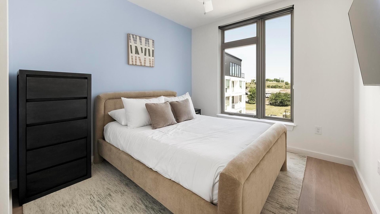 Photo of Bedroom in Eighth Avenue