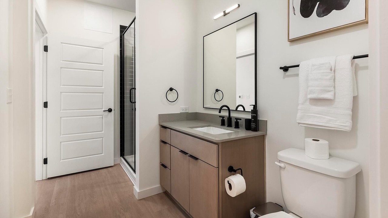 Photo of Bathroom in Eighth Avenue