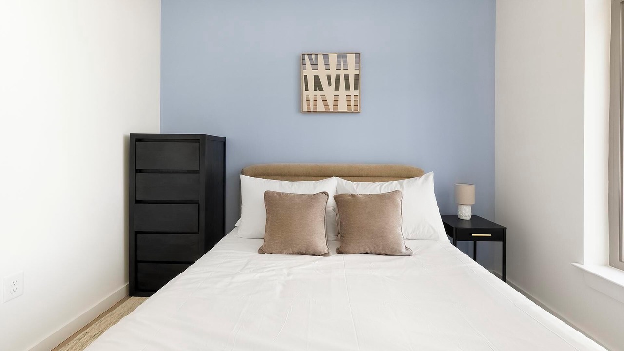 Photo of Bedroom in Eighth Avenue