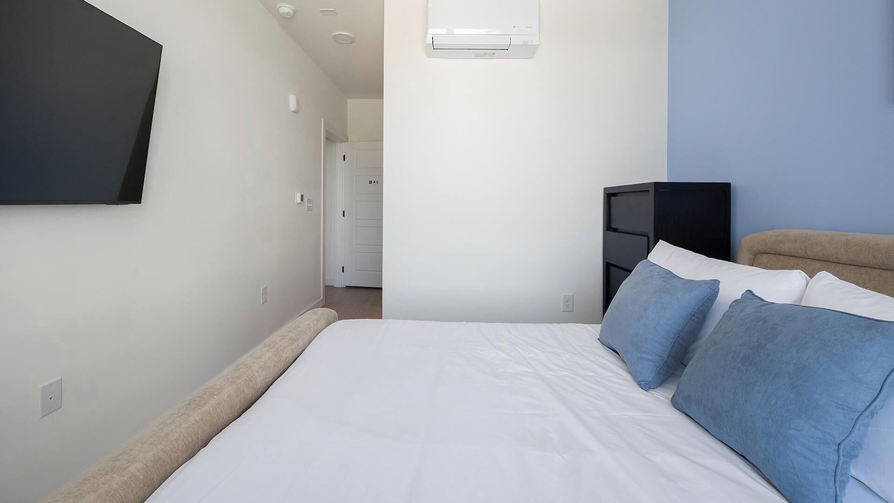 Photo of Bedroom in Eighth Avenue
