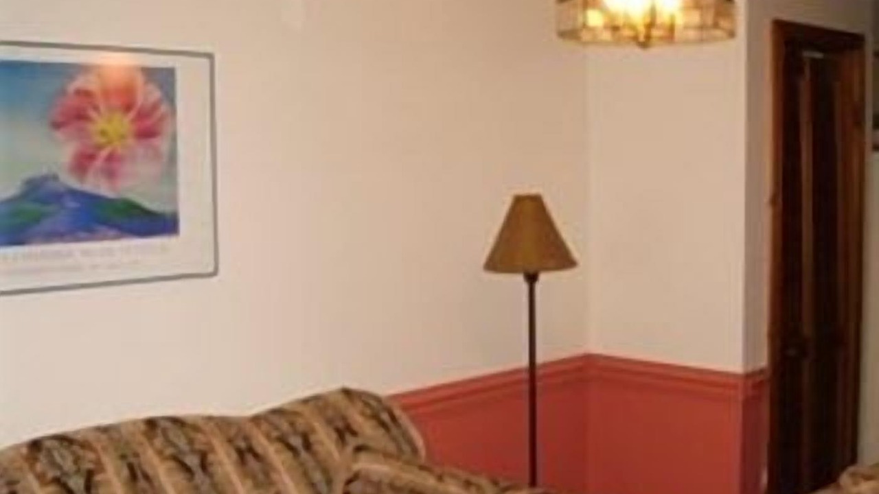 Photo of Livingroom in Chapel Hill
