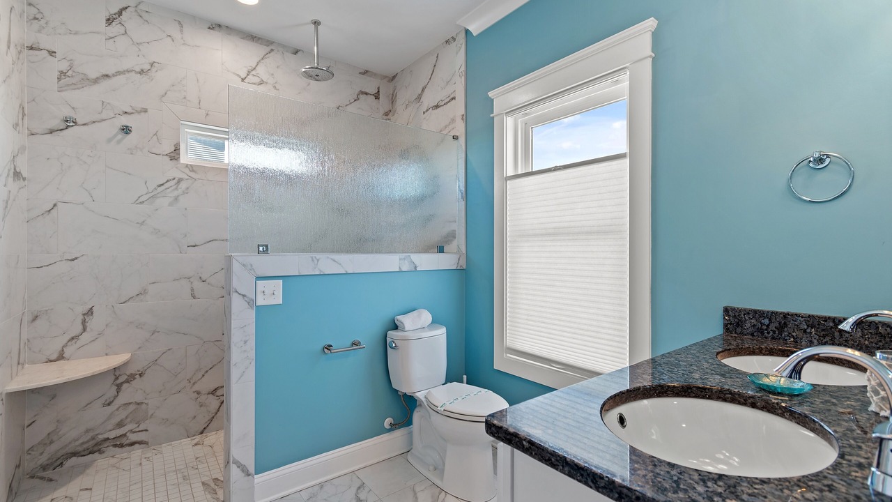 Photo of Bathroom in Long Beach
