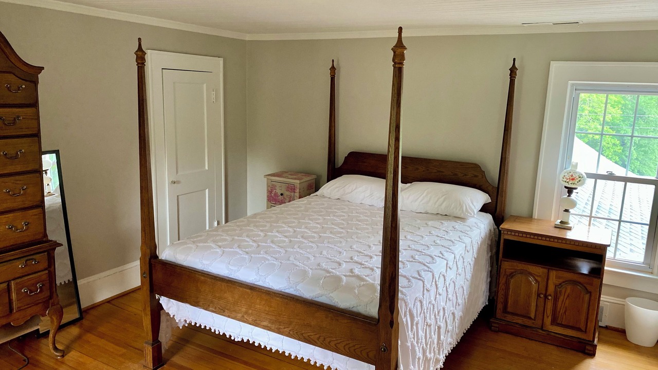 Photo of Bedroom in Pfafftown
