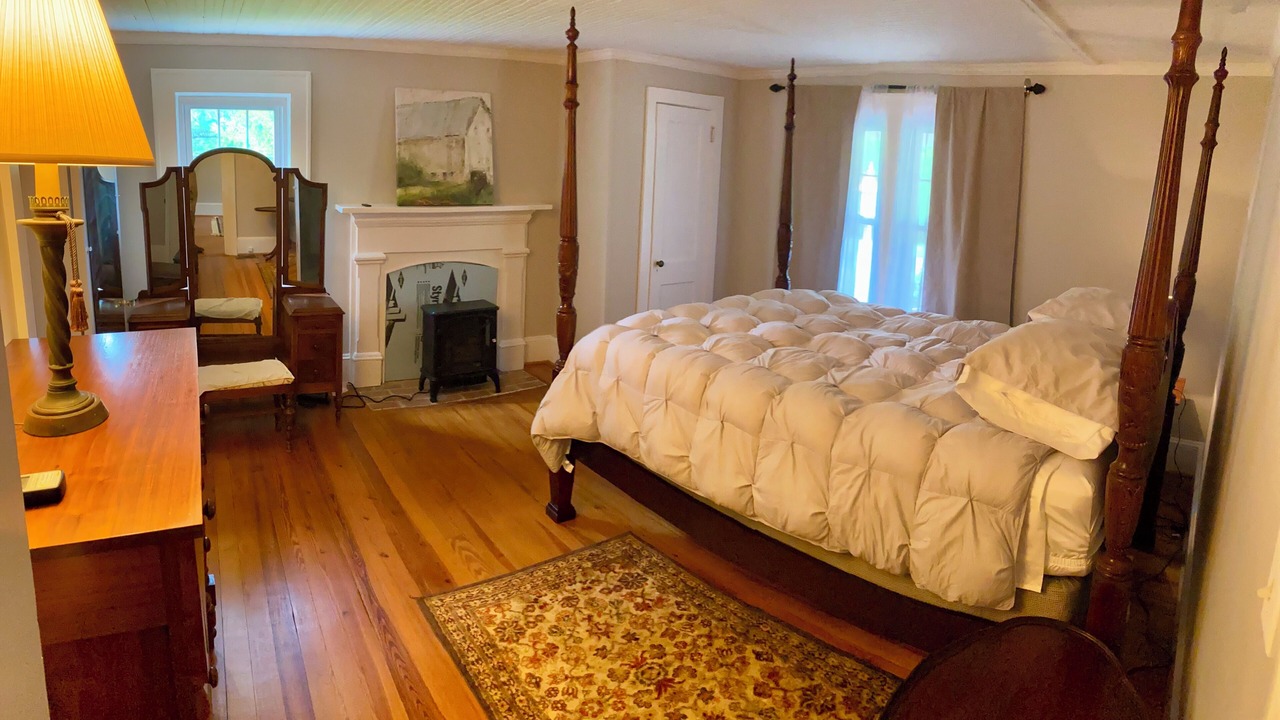 Photo of Bedroom in Pfafftown