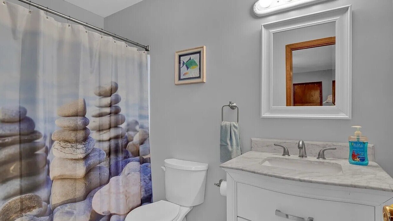 Photo of Bathroom in Myrtle Grove