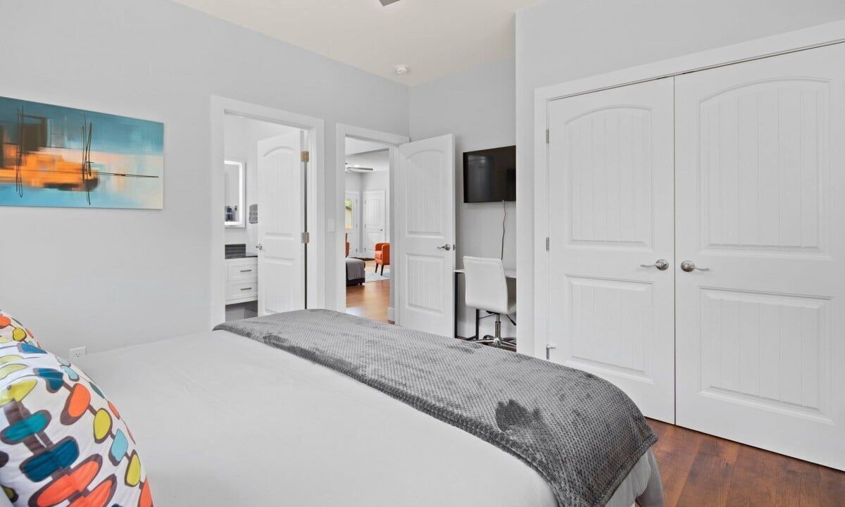 Photo of Bedroom in Woodfin