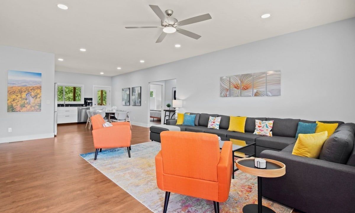 Photo of Livingroom in Woodfin
