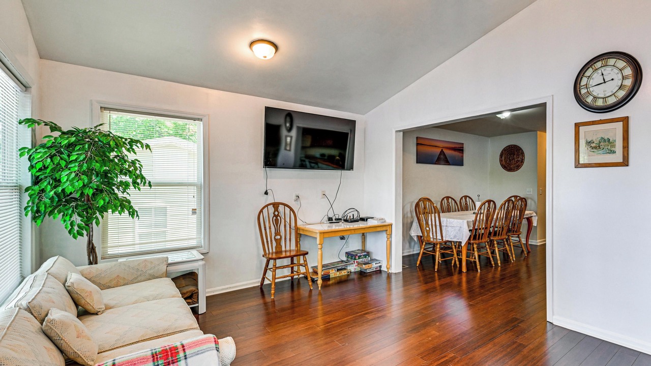 Photo of Livingroom in Southmont