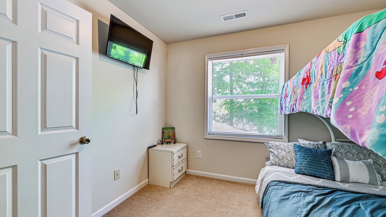 Photo of Bedroom in Southmont