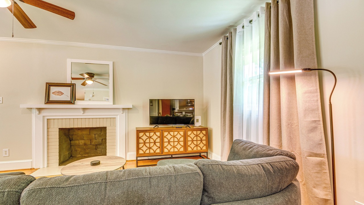 Photo of Livingroom in Cary