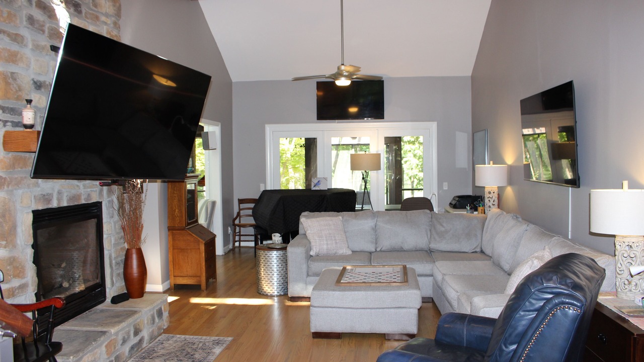 Photo of Livingroom in Merifield Acres