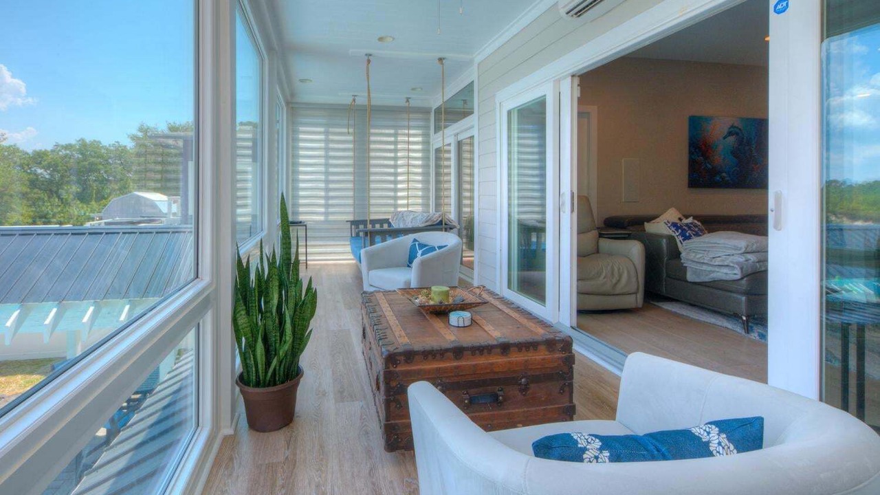 Photo of Livingroom in Long Beach