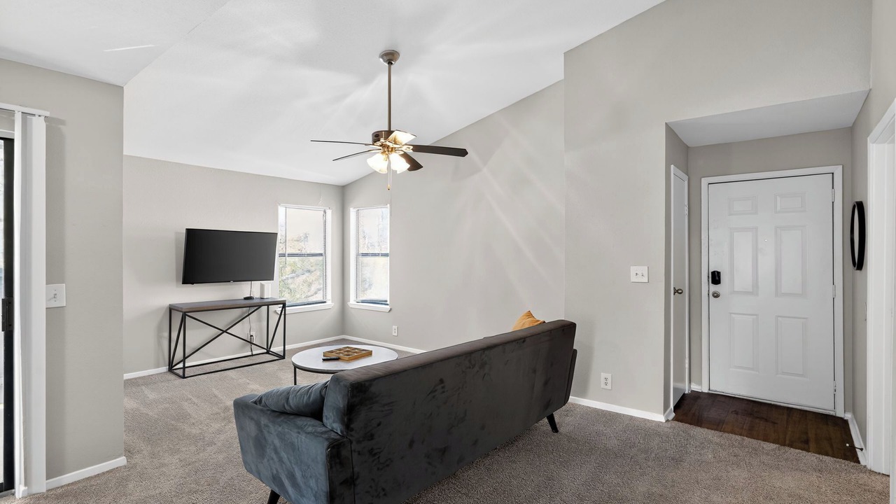 Photo of Livingroom in Donelson